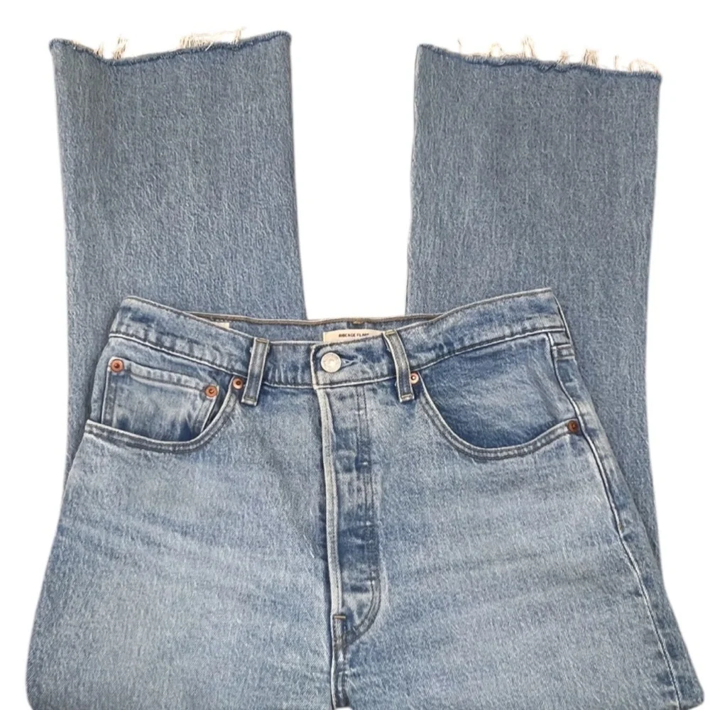 Levi’s Ribcage Flare Jeans High Rise Button Fly Light Wash Altered Hem 30 - Picture 5 of 8